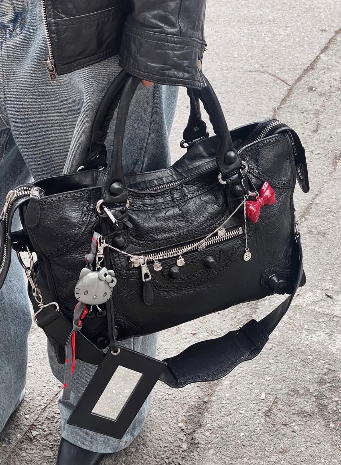 [A 정품] 발렌시아가 시티 모터백 파트타임 다크그레이 상품이미지10