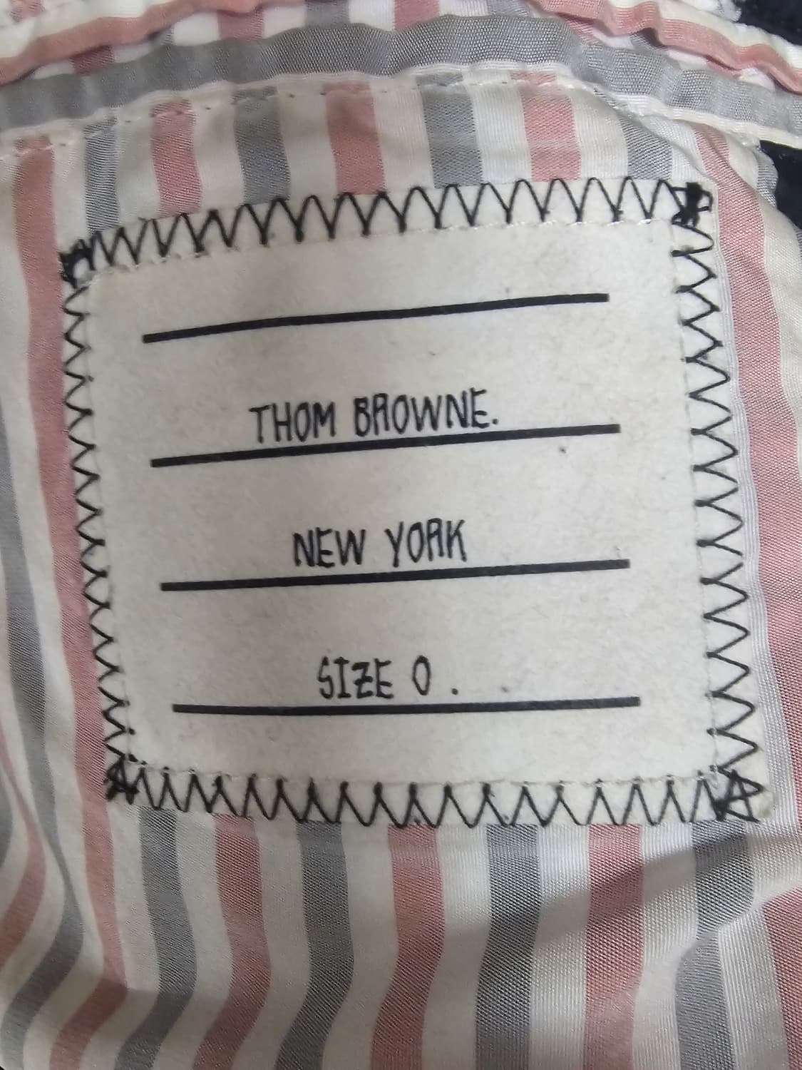 톰브라운 23fw 사선완장 다운 패딩 코트(최상급/오케이몰정품) 상품이미지7