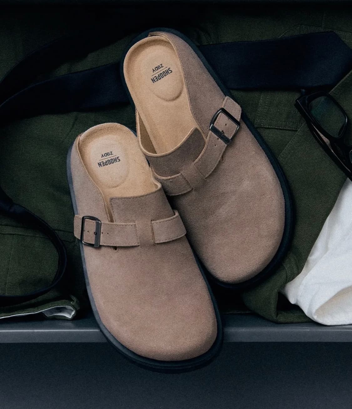 [Z9DY X SHOOPEN]오버솔 카우 스웨이드 버클클로그 290 상품이미지1