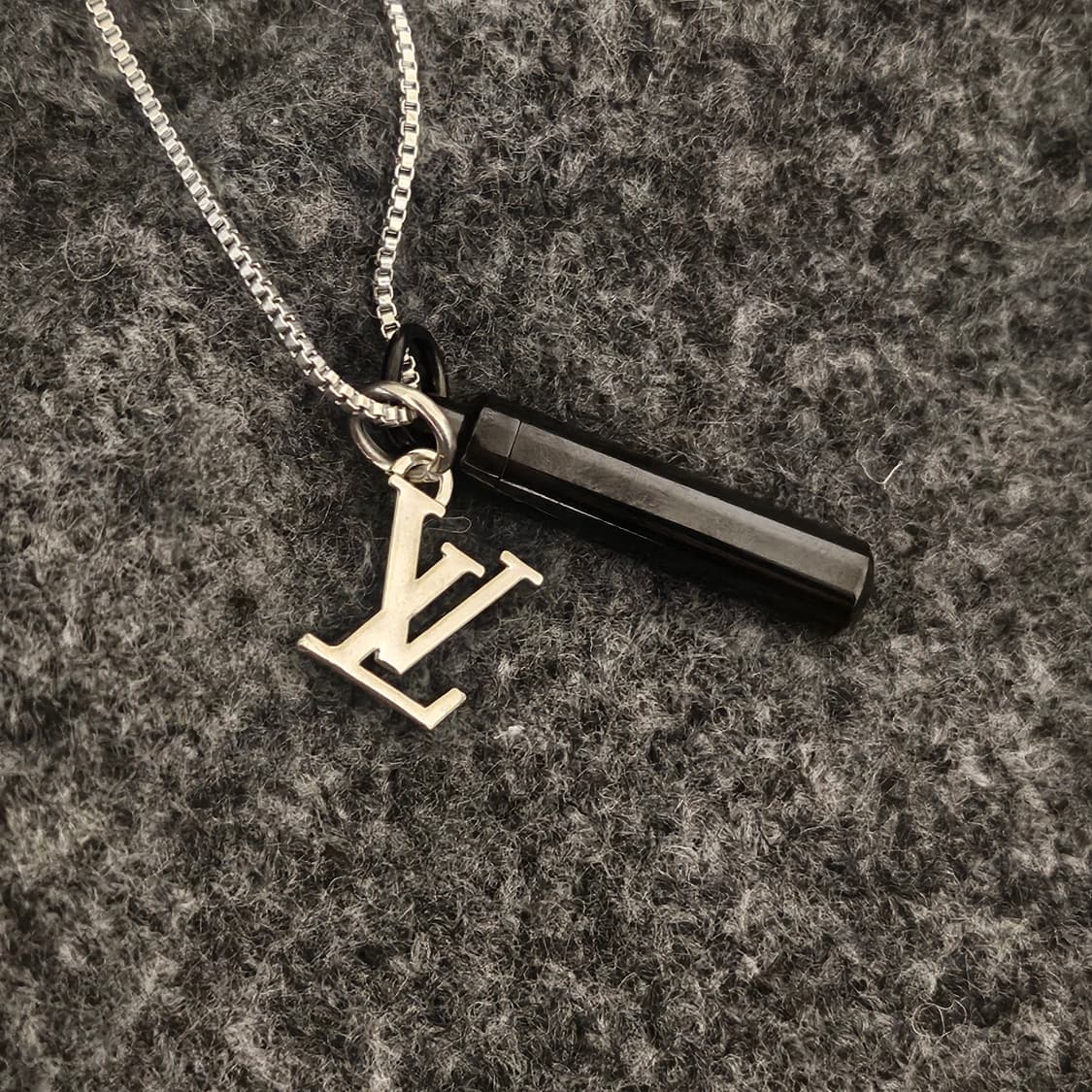 550 루이비통 보틀 빈티지 업사이클링 남자 써지컬 목걸이 상품이미지5