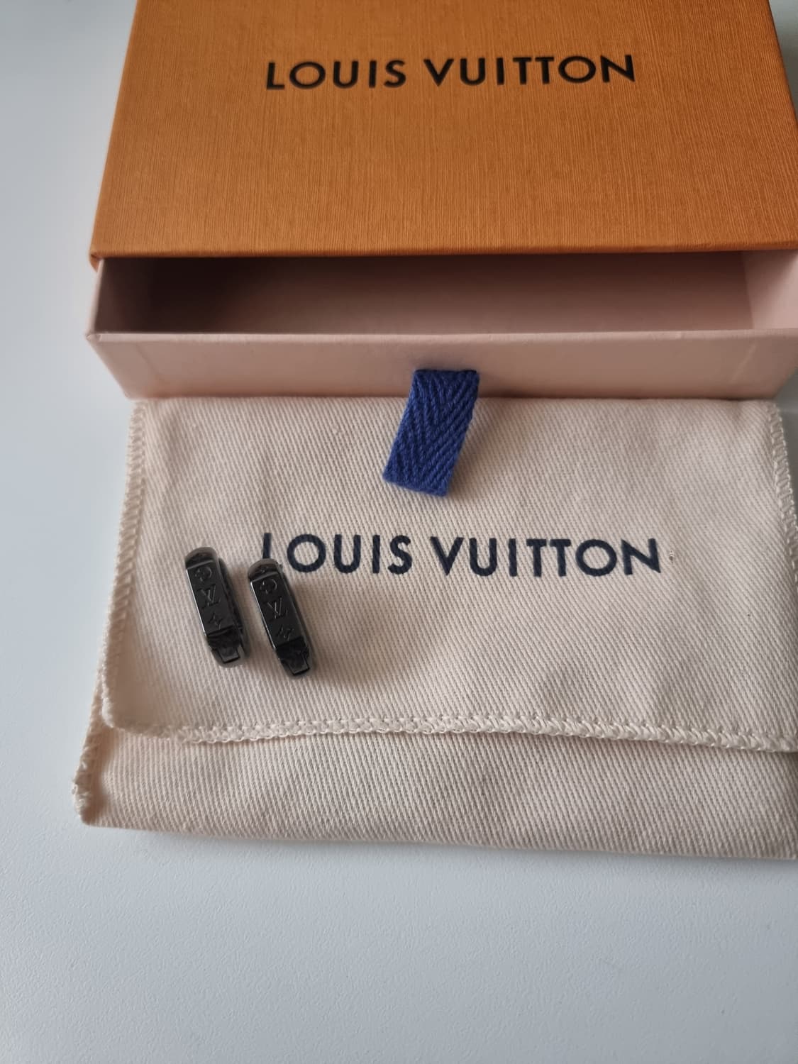 루이비통 파라다이스 체인 드롭 귀걸이 남성용 상품이미지8