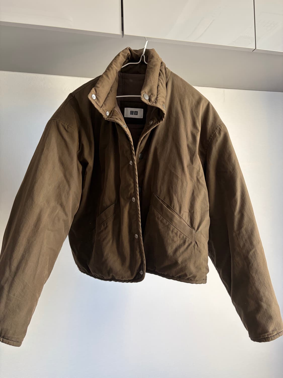 유니클로 U 숏패딩 카키 s  여성용 유니클로르메르 상품이미지1