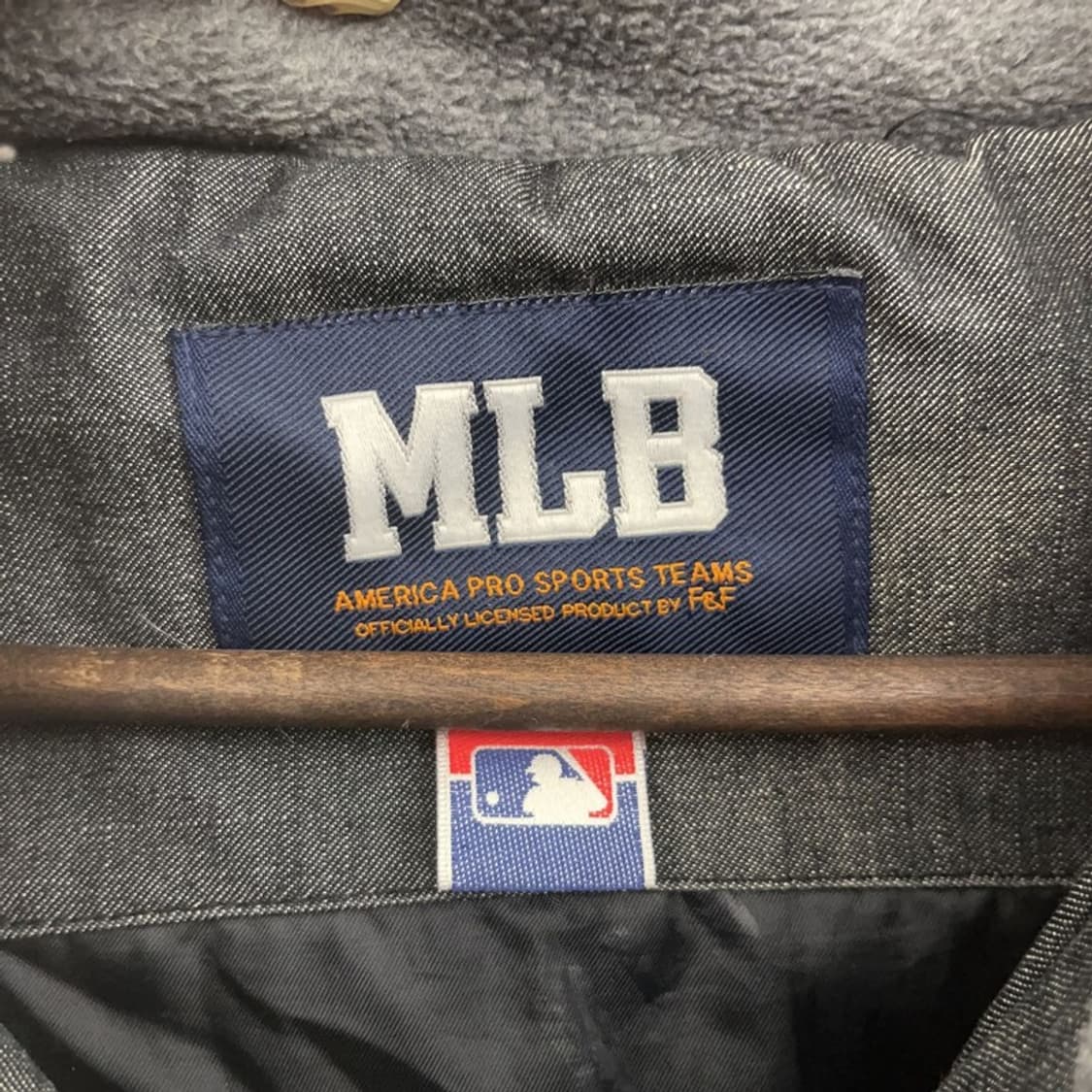 MLB 올드스쿨 빈티지 레터링 오리털 패딩 100 C08017 상품이미지5