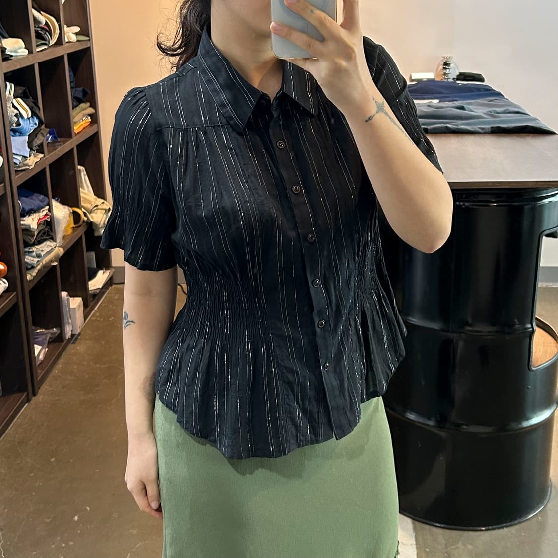 Black sliver stripe blouse 상품이미지1