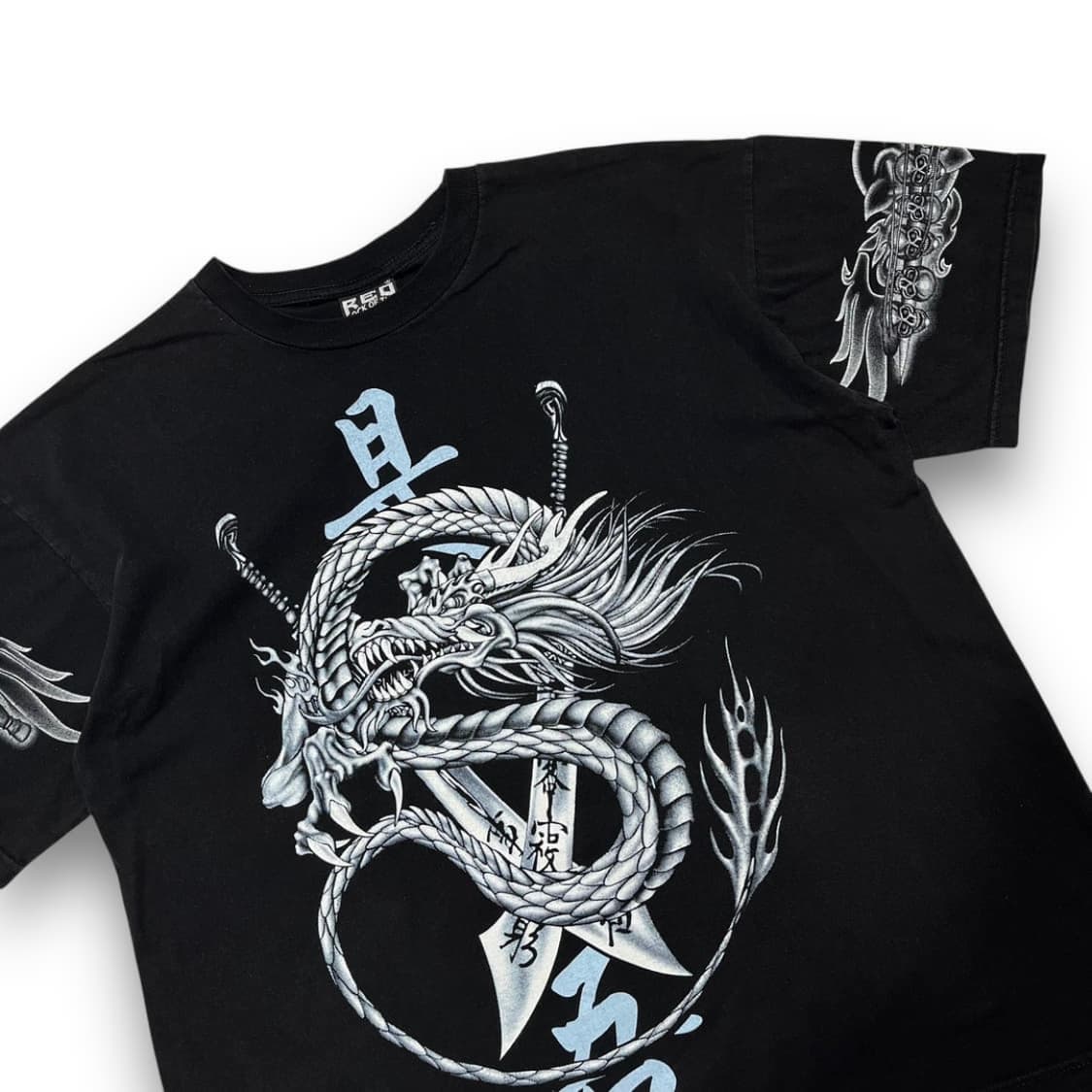 Rock of the 용호상박 대거 사이드 빈티지 반팔 티셔츠 상품이미지2