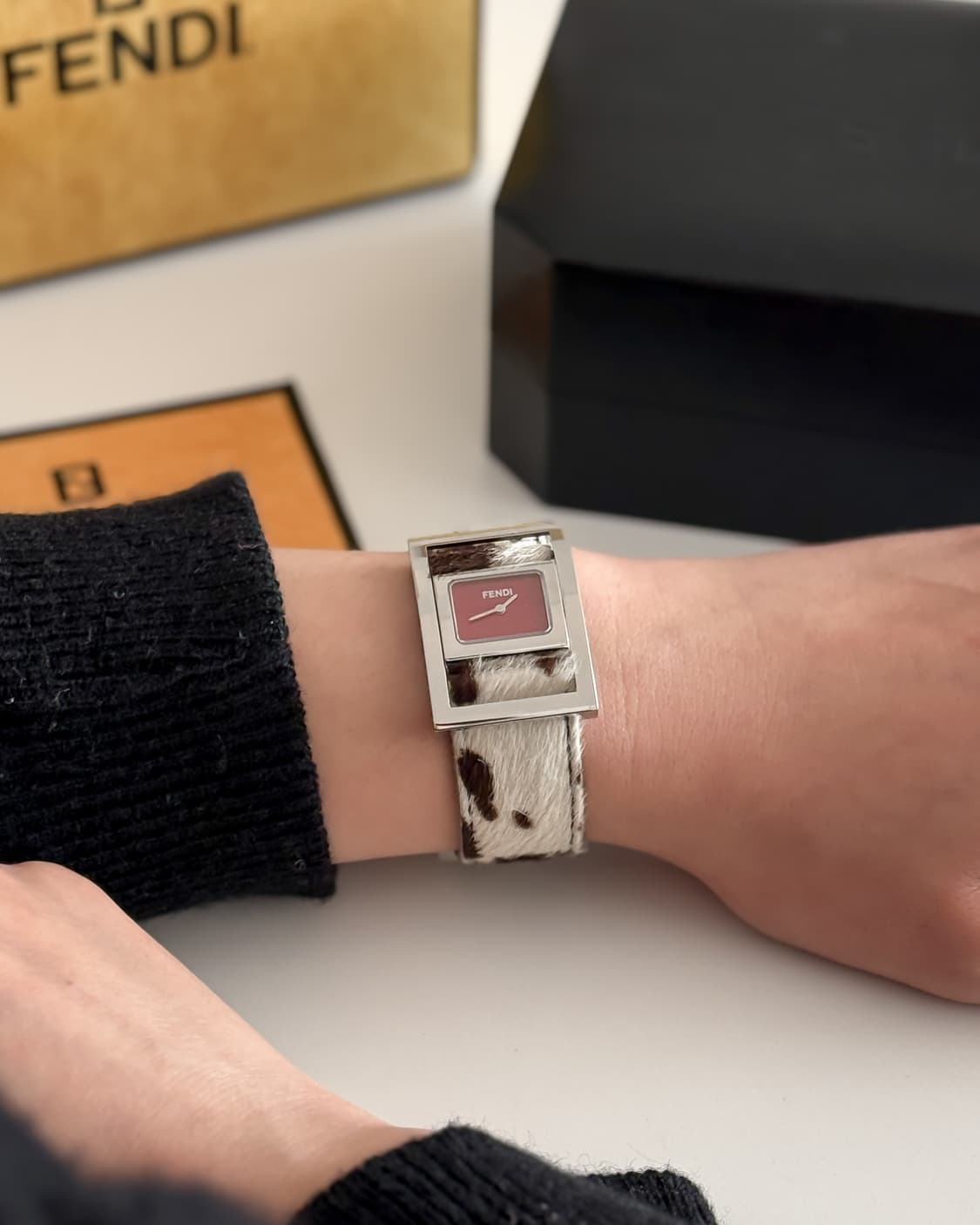 펜디 핑크 다이얼 시계 상품이미지3