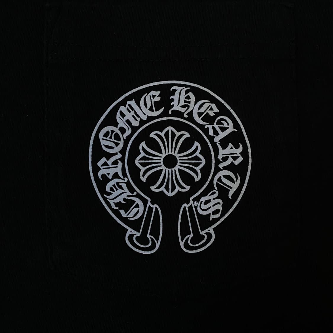 [L] 크롬하츠 홀스슈 로고 포켓 티셔츠 블랙 상품이미지3