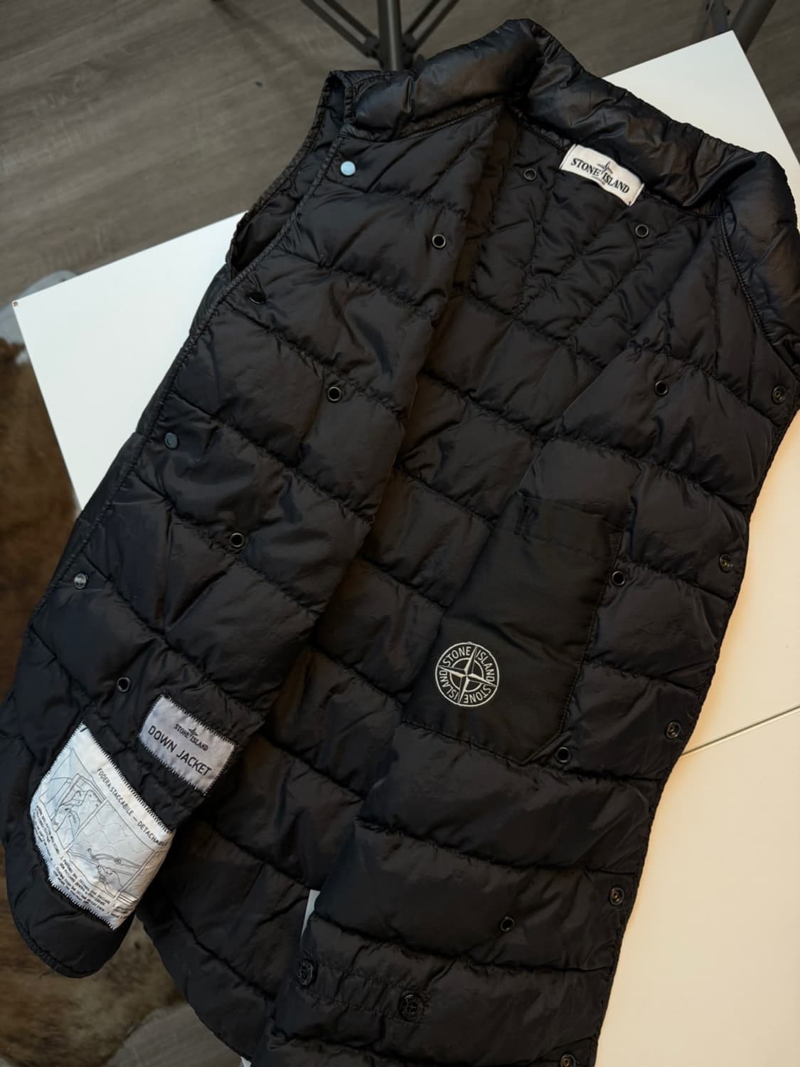 스톤 아일랜드 내피 다운 베스트  상품이미지1