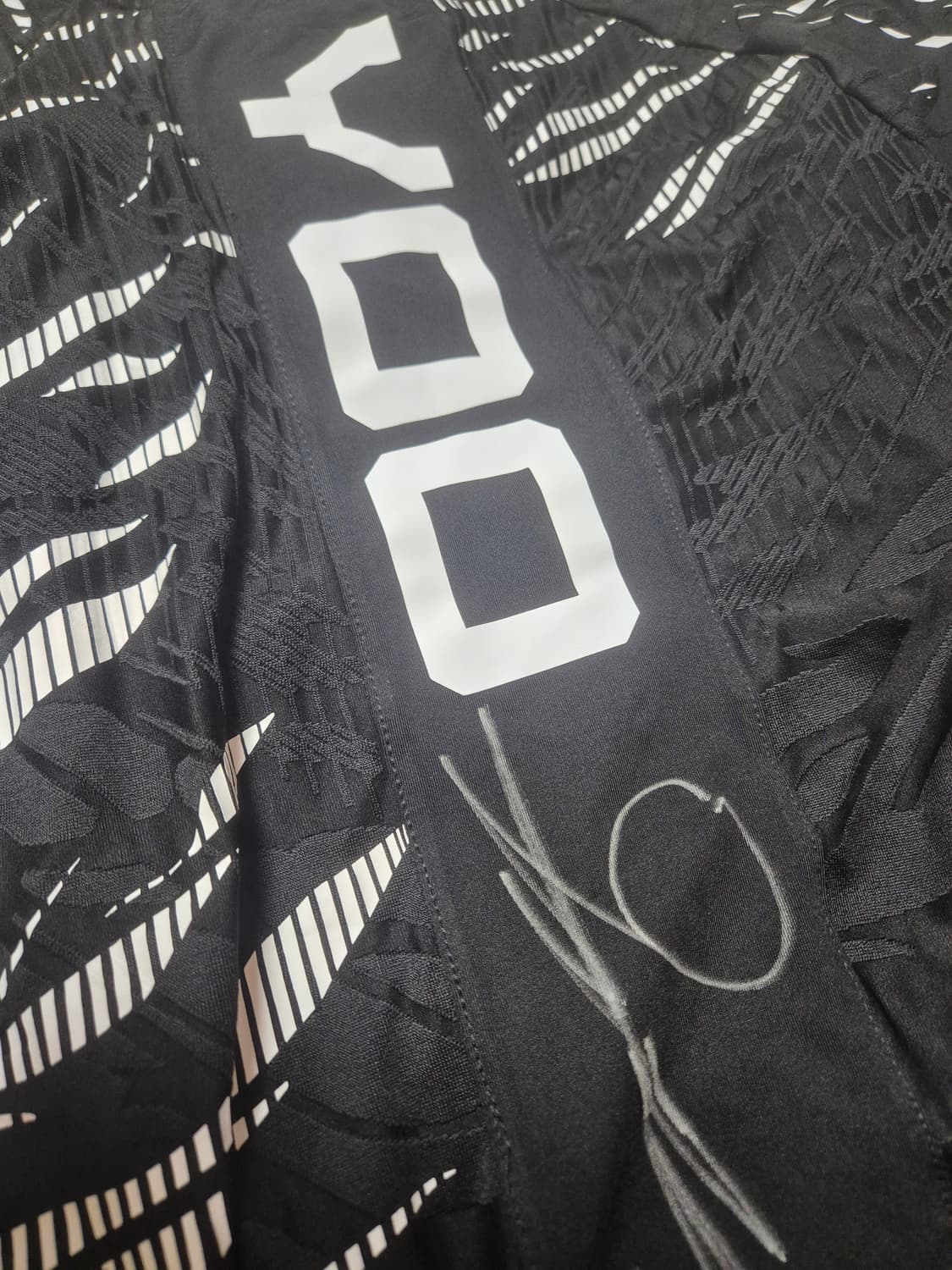 UFC 베넘 유주상 친필사인 티셔츠 상품이미지2