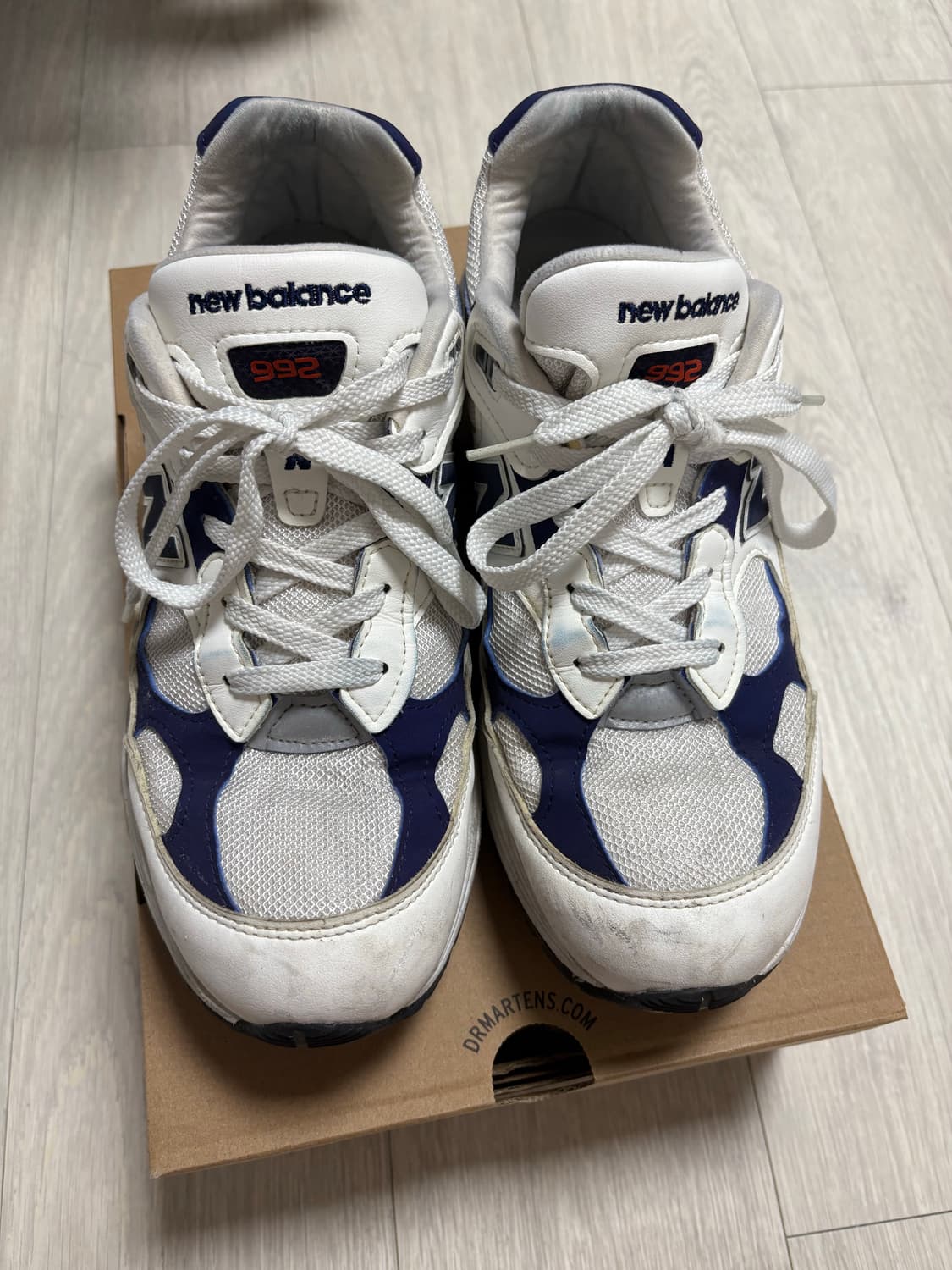 뉴발란스 992 USA 화이트 네이비 275 상품이미지2