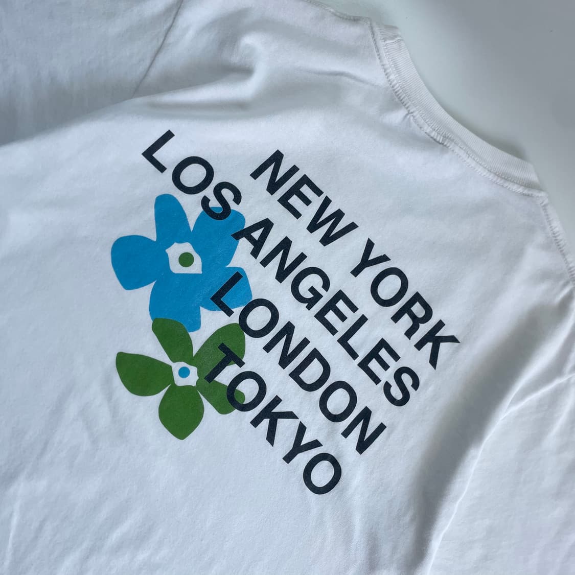 Stussy 스투시 시티 플라워 화이트 반팔티 상품이미지2