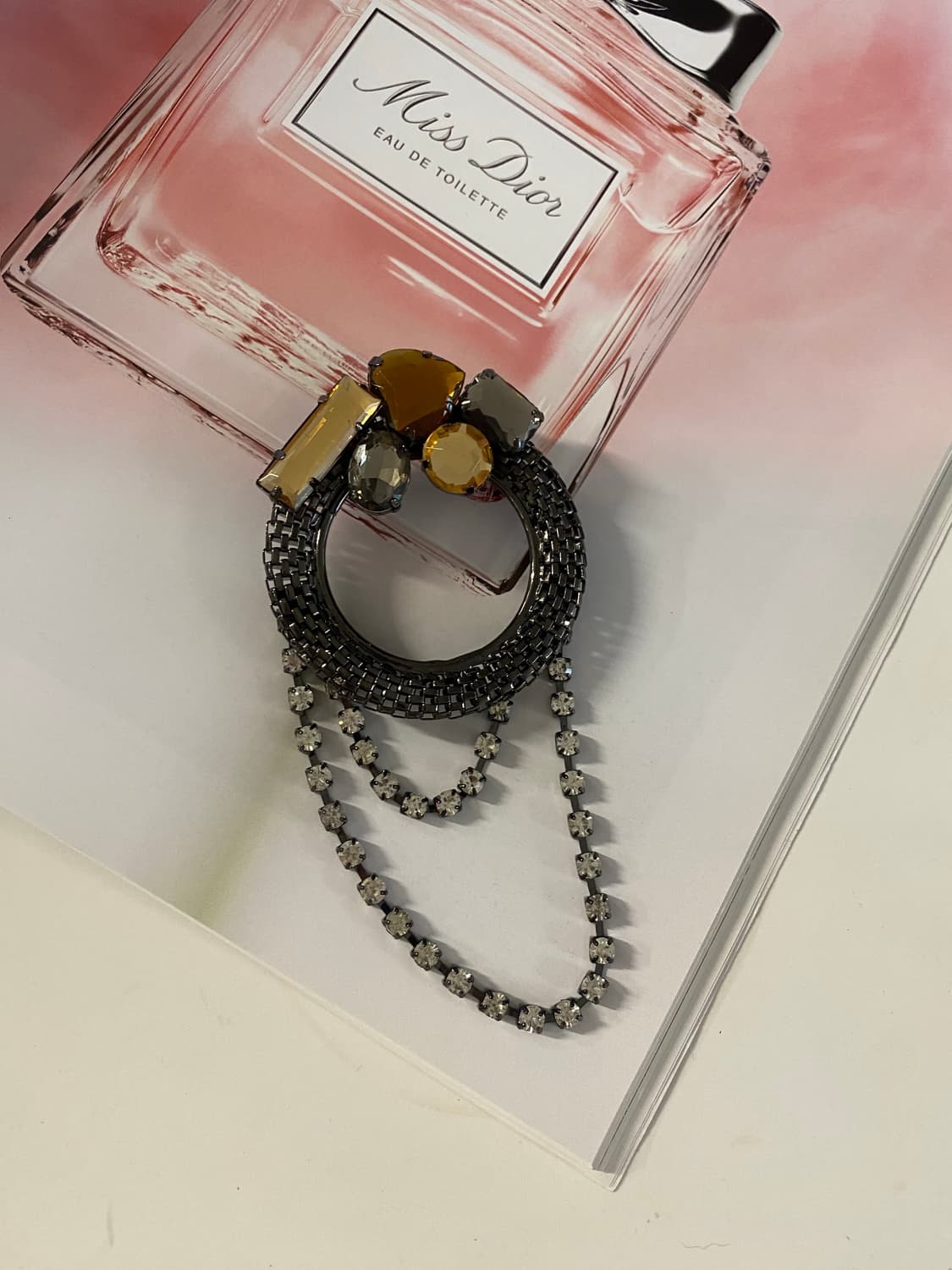 빈티지 메탈 큐빅 브로치 상품이미지1