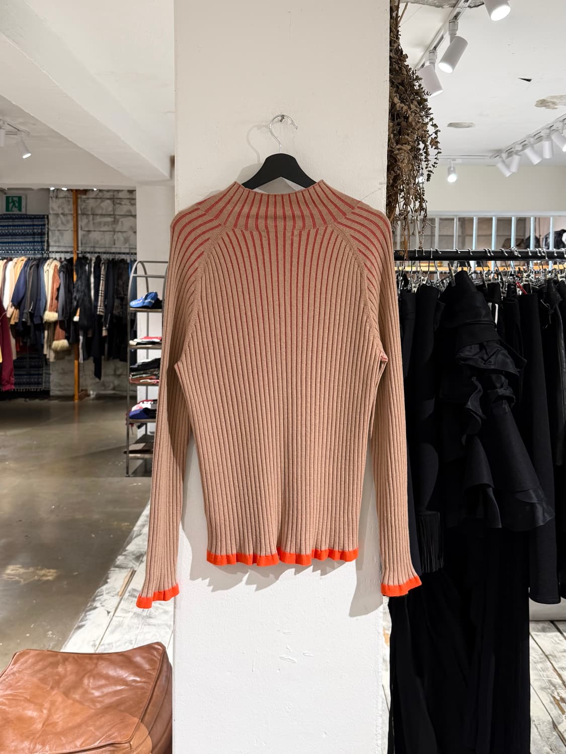 버버리 베이지 코랄 슬림핏 캐시미어 립 니트 상품이미지6