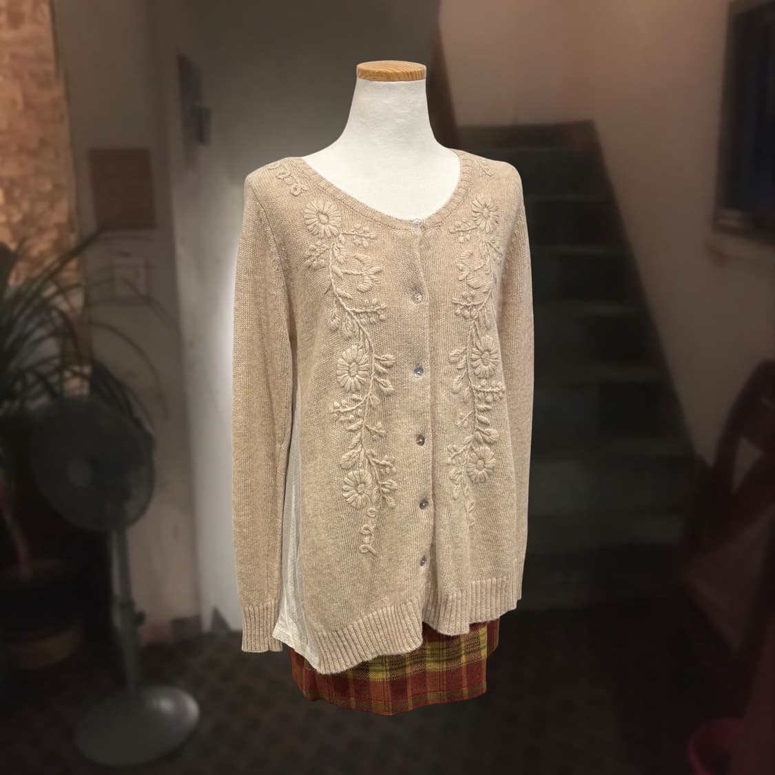 일본 빈티지 오트밀 플라워 자수 배색 울혼방 모리 가디건 상품이미지5