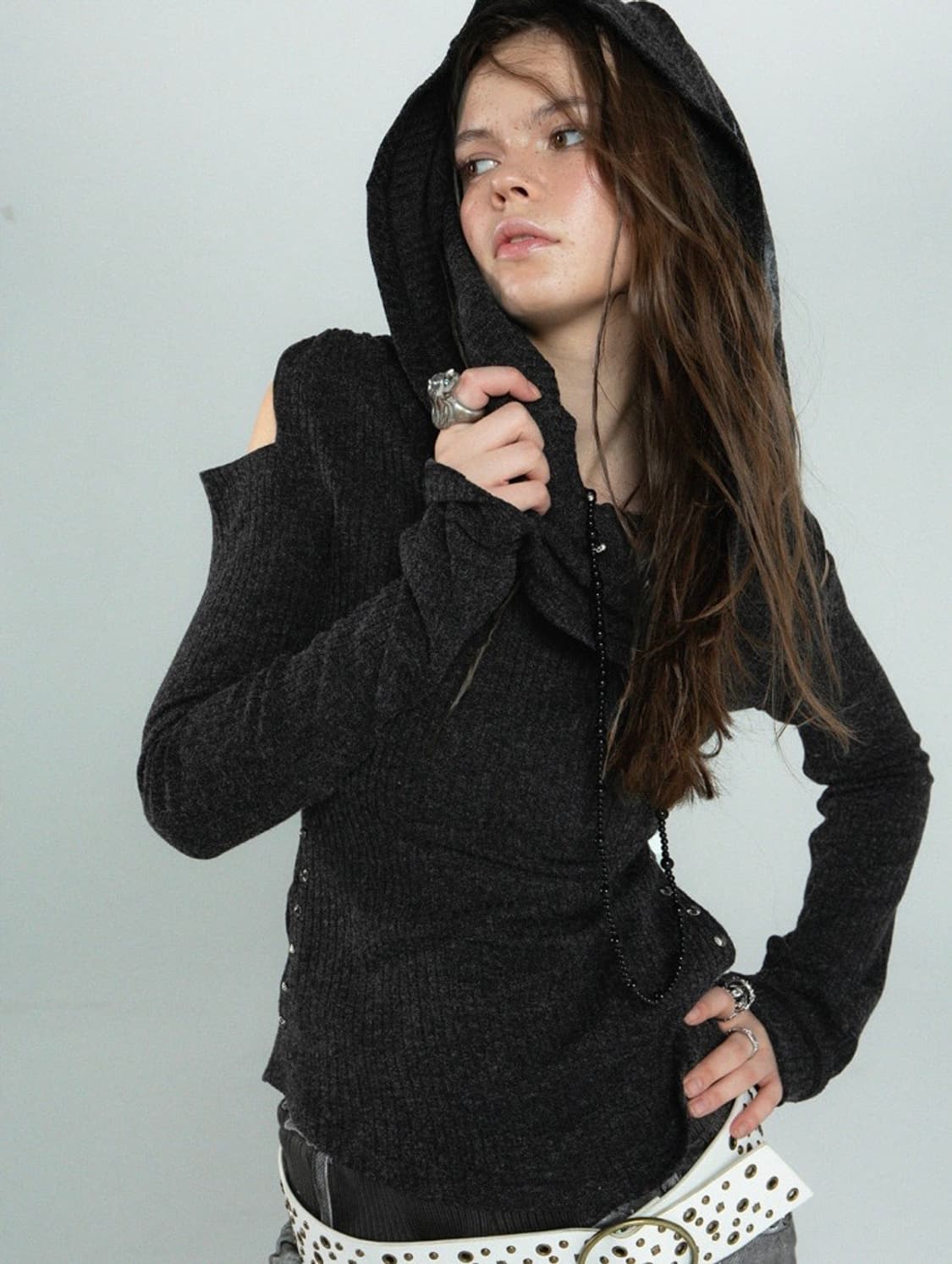 테스트매커니즘 오픈 숄더 니트 상품이미지4