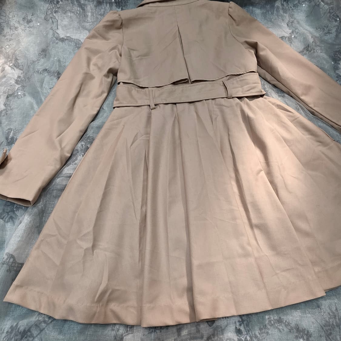 빈티지 라떼갸루 트렌치 코트 일브 리즈리사 히메갸루
엑시즈팜 상품이미지5