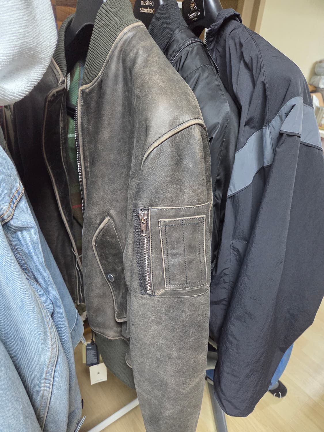 바라쿠타 레더자켓 ma-1 새거 상품이미지3