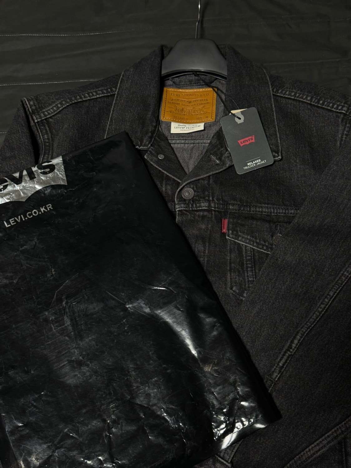 [새상품] 리바이스 릴렉스 트러커 자켓 블랙 (95) 상품이미지3