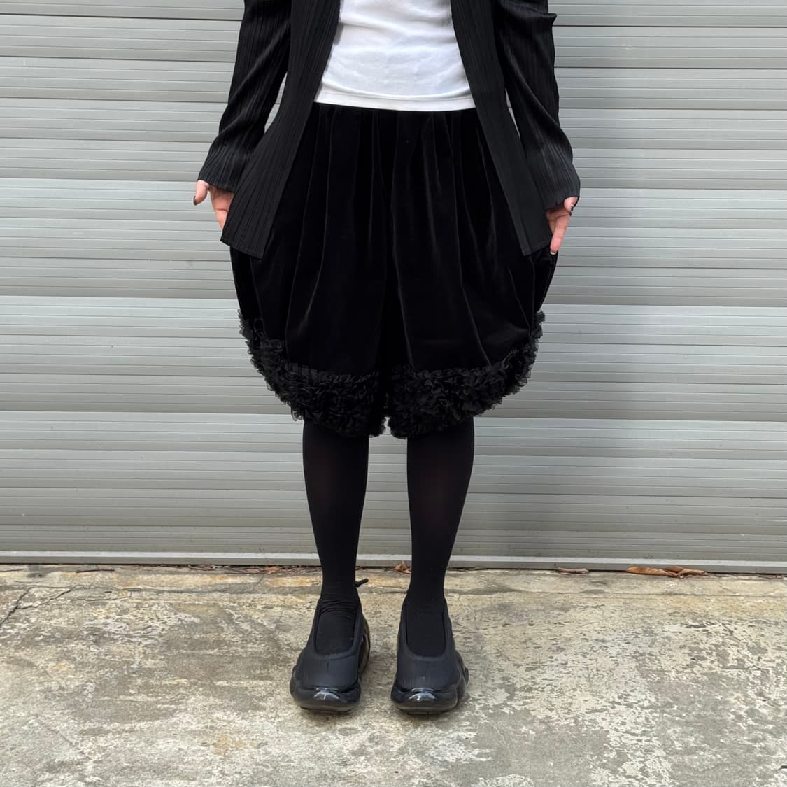 Frill  Velvet Black Pants 상품이미지10