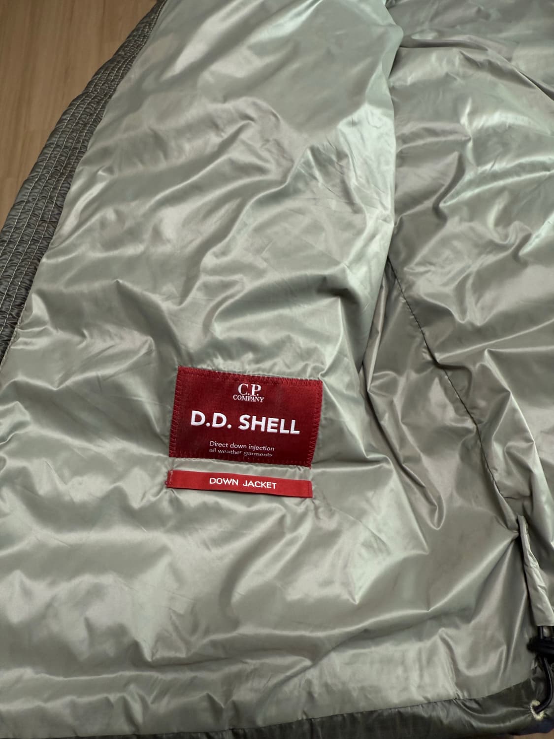 급처) CP컴퍼니 D.D 쉘 고글 다운 자켓  25FW 상품이미지6