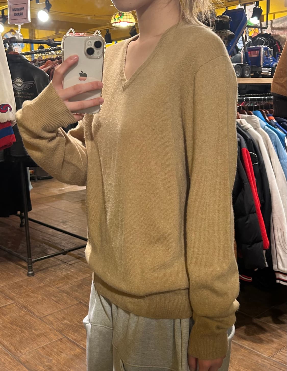 [HI] 폴로 브이넥 니트 베이지  상품이미지4