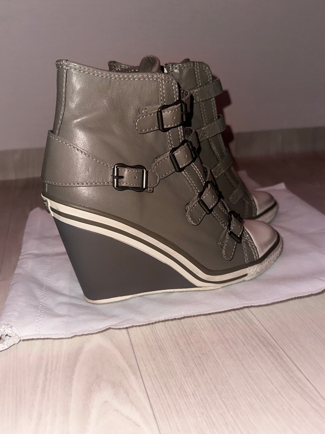 ash 웨지힐 레더 스니커즈 애쉬베이지 모카베이지 37 상품이미지4