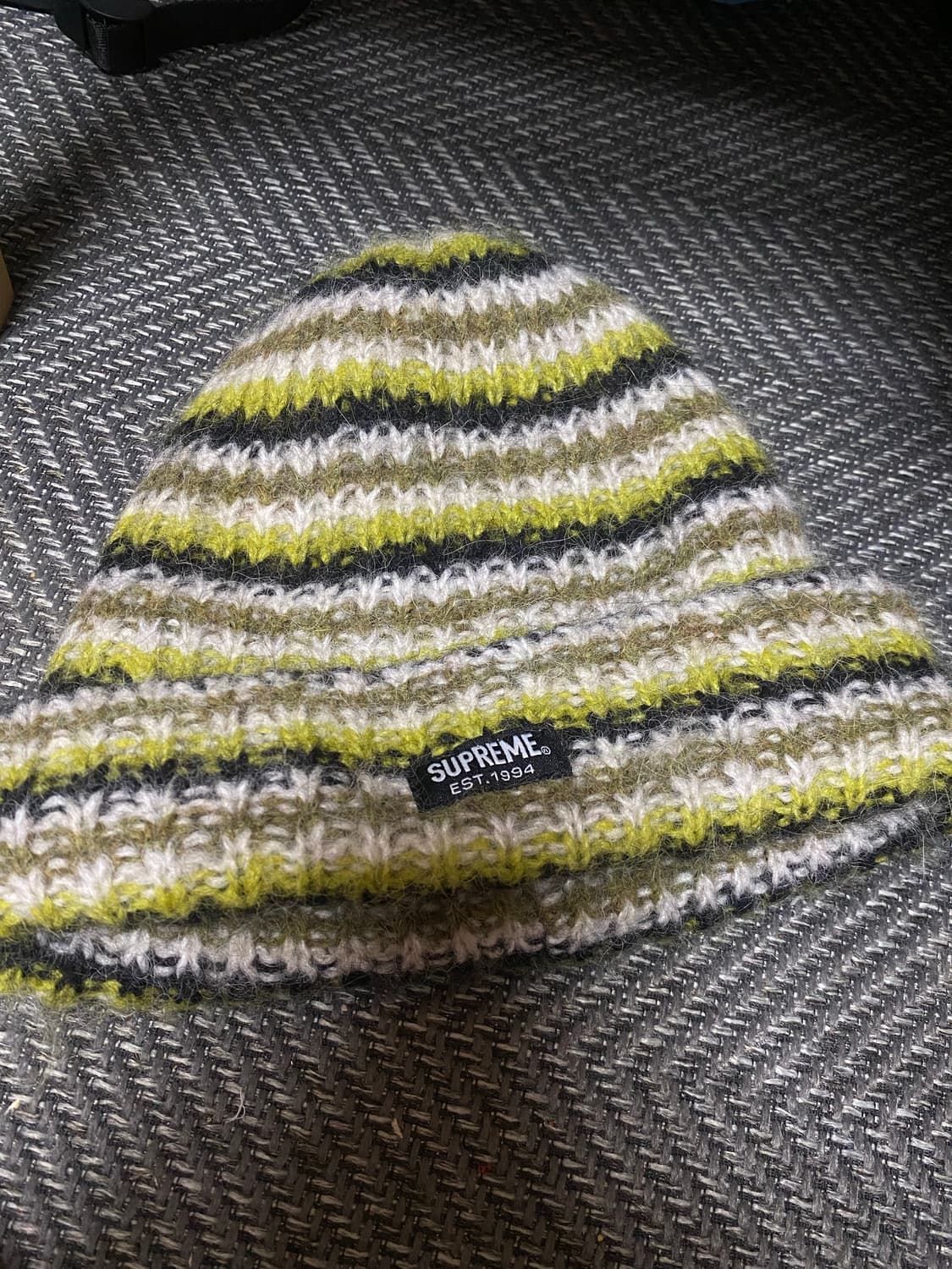 슈프림 스트라이프 비니 상품이미지1