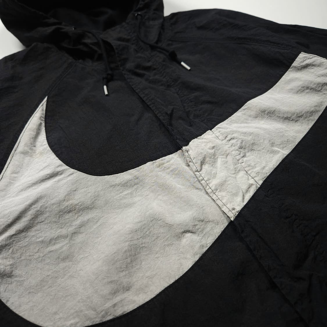 나이키 빅스우시 나일론 바람막이 자켓 (XL) 상품이미지3