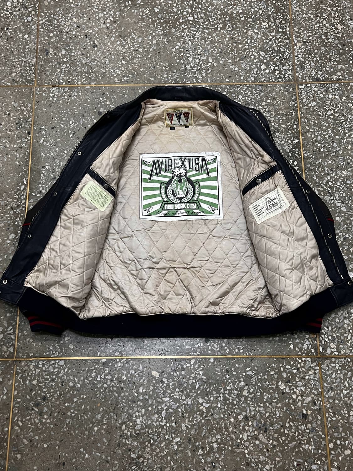 Avirex Wolf Cowhide Varsity Jacket  상품이미지7