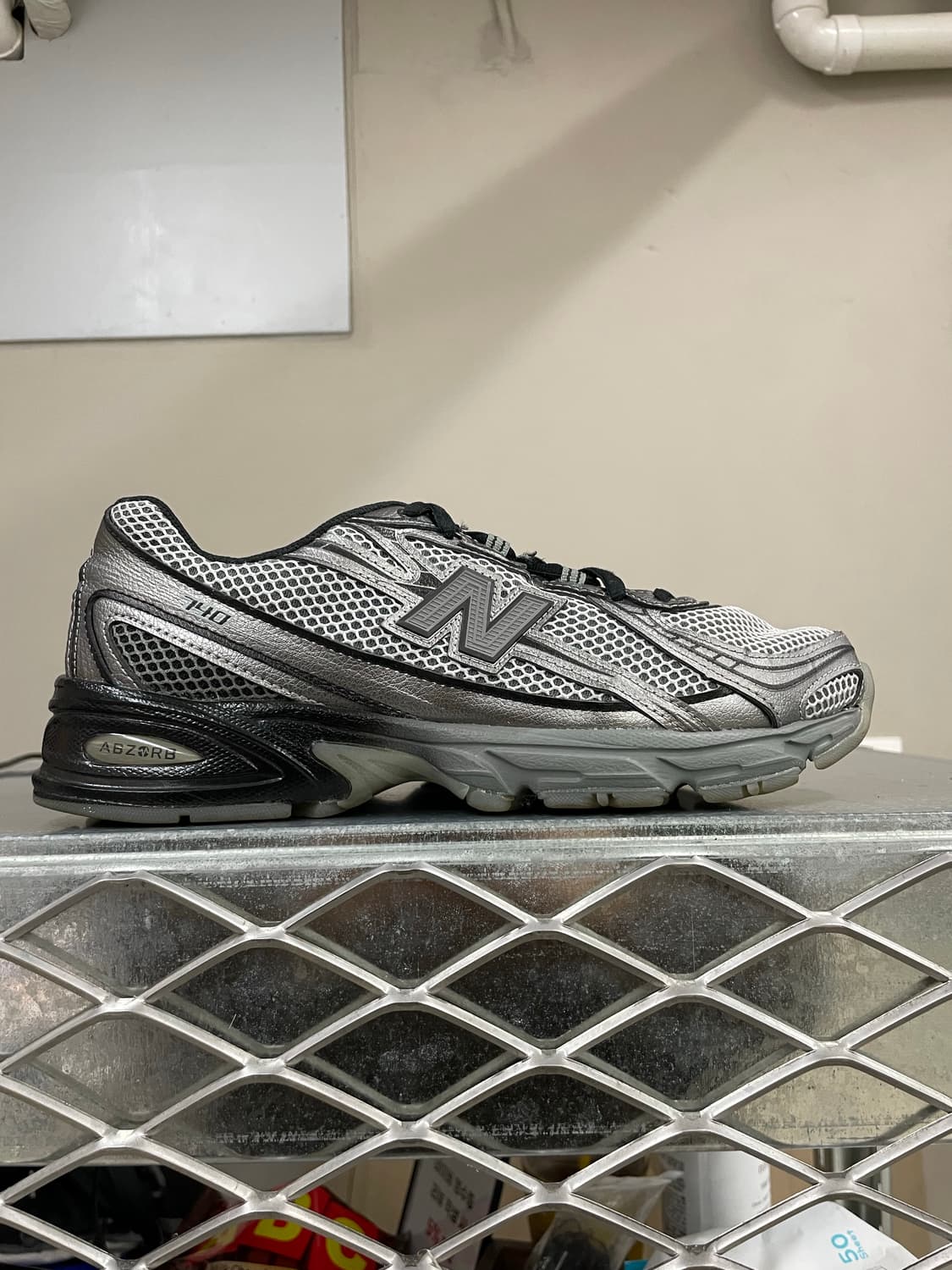 뉴발란스 740 다크 실버 메탈릭 265 (gr-4694) 상품이미지4