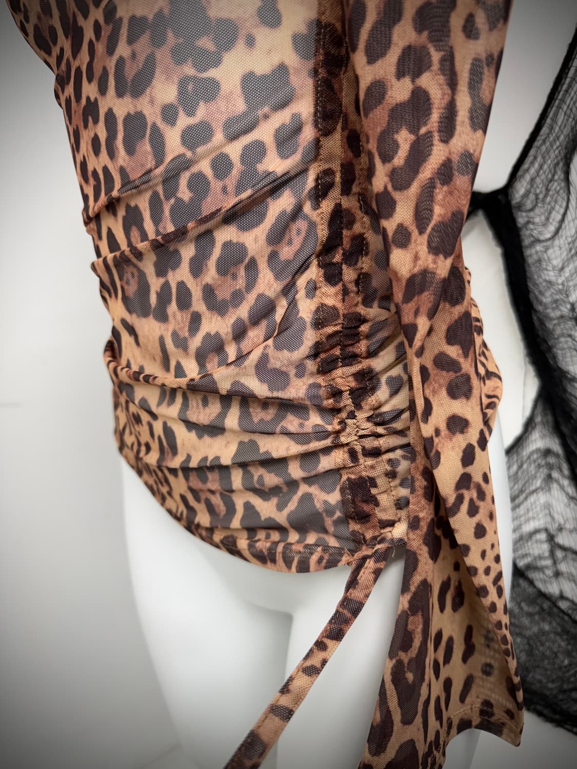 Leopard off shoulder longsleeve 상품이미지3