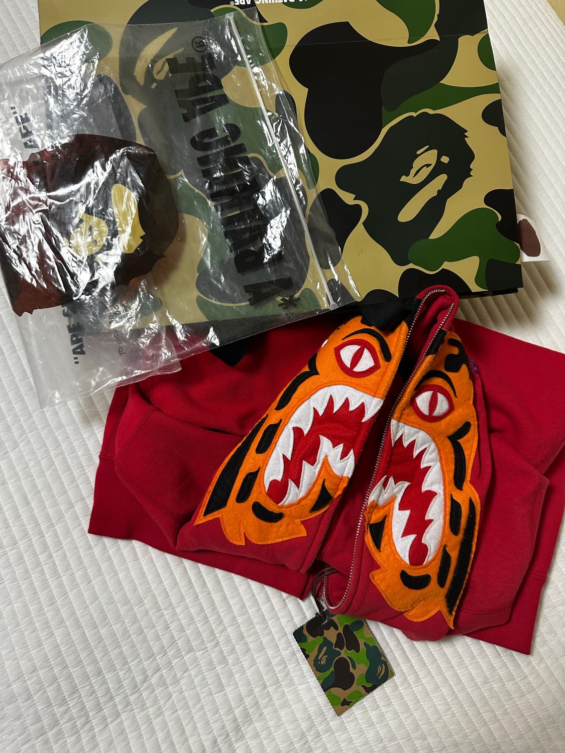 Bape Tiger Shark Two-way Hood Zipup 새상품 상품이미지1