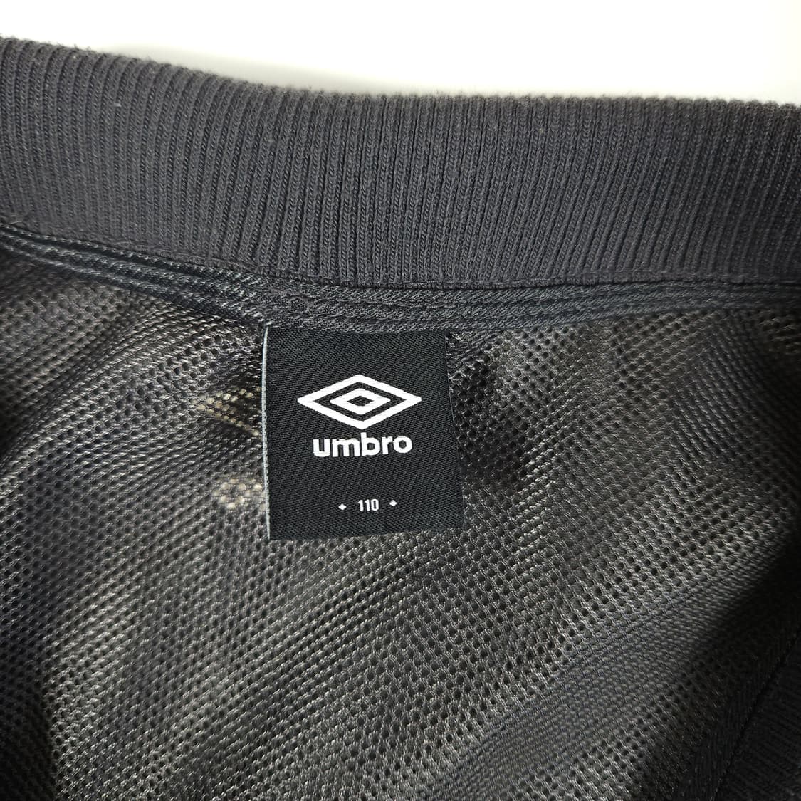 엄브로 빅로고 아노락 바람막이  상품이미지4