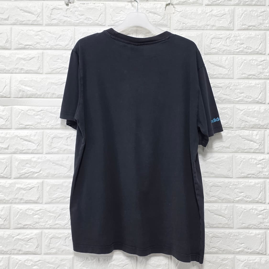 아디다스 로고 반팔티 XL 상품이미지4