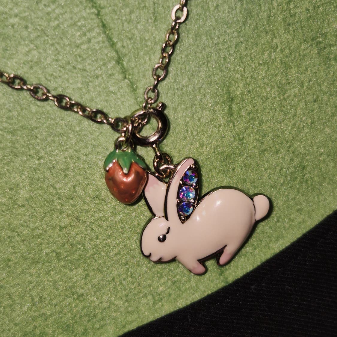 06s 안나수이 토끼&딸기 크리스탈 목걸이 상품이미지10