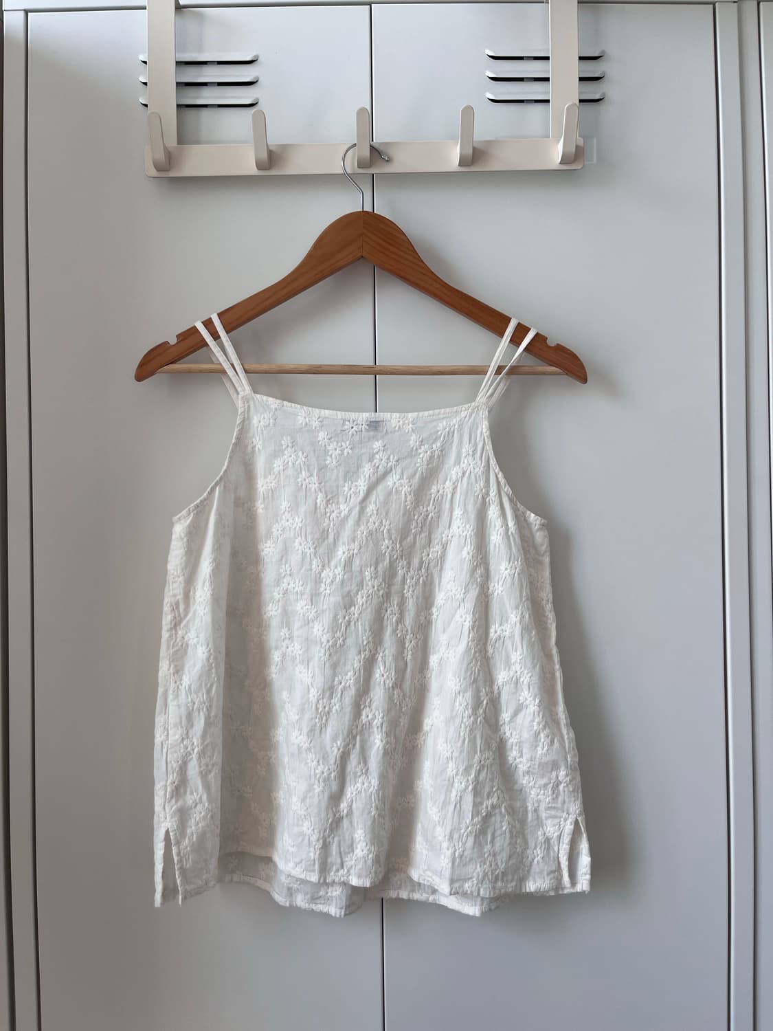 Earth music 얼스뮤직 잔꽃 레이스 슬리브리스 상품이미지10