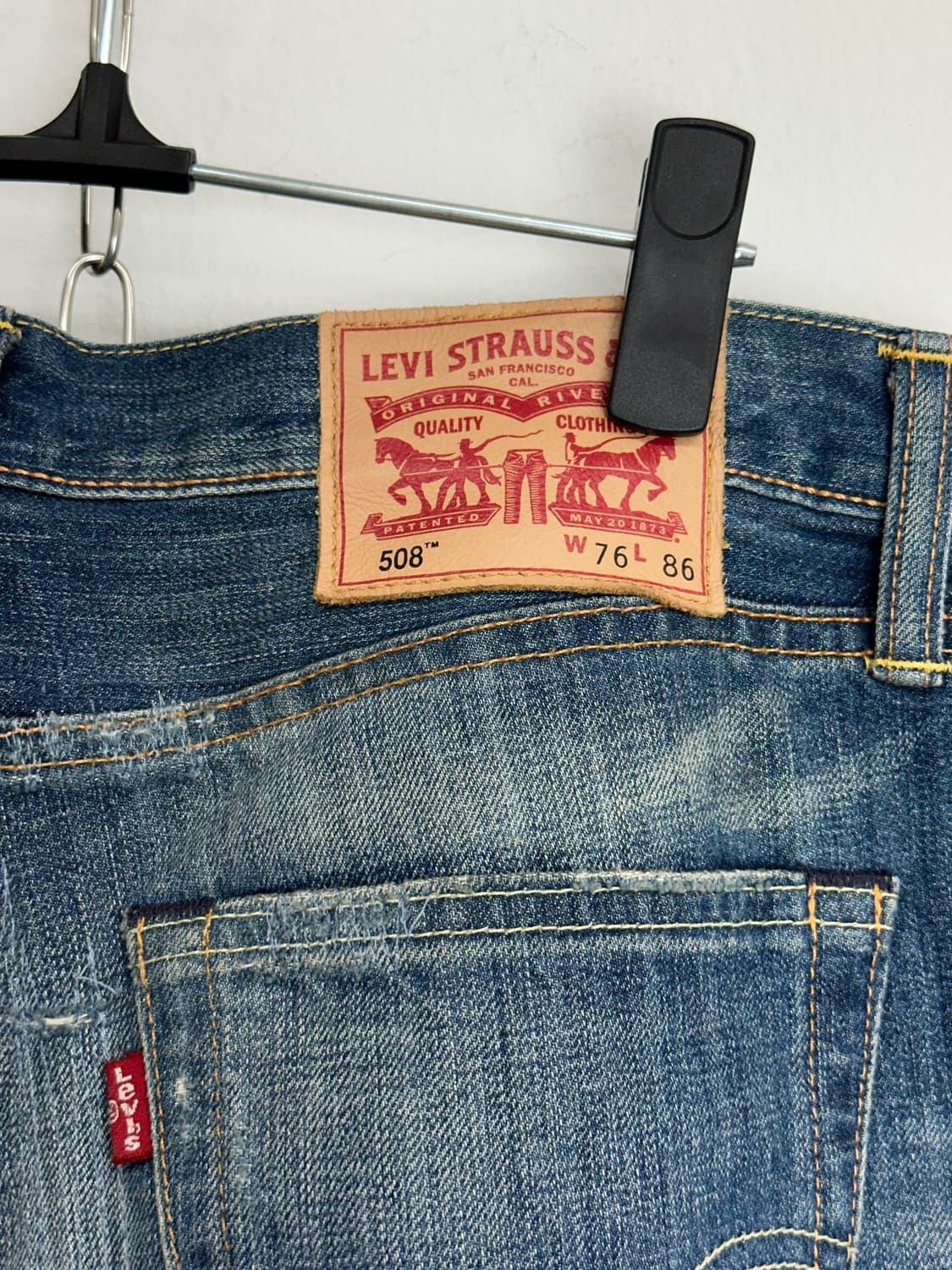 Levi’s 508 Distressed Slim Straight Deni 상품이미지9