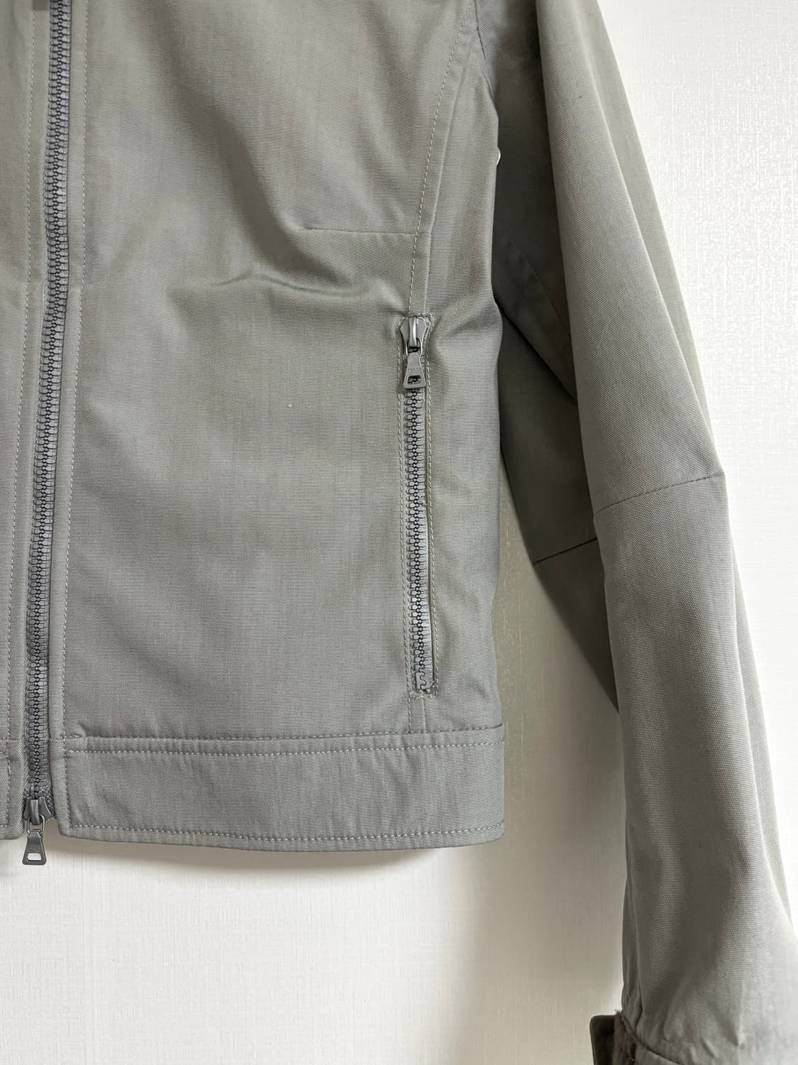 프라다 00s 봄버 자켓 상품이미지3