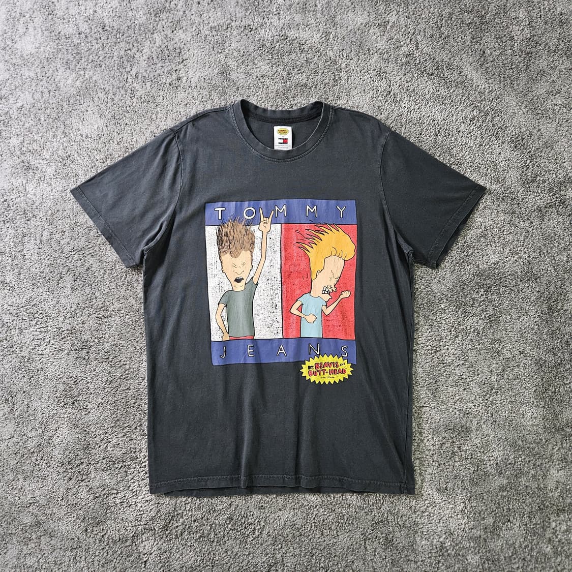 [무료배송] TOMMY JEANS 비비스 앤 버트 헤드 반팔 티셔츠 상품이미지1