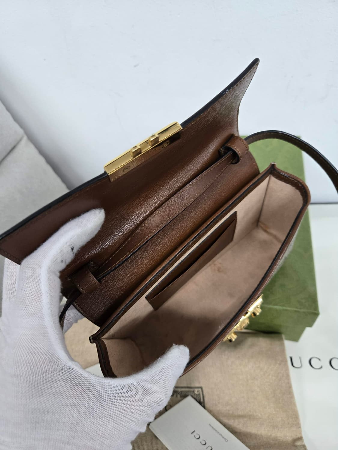 [보증서 정품] 구찌 패들락 크로스백 상품이미지1