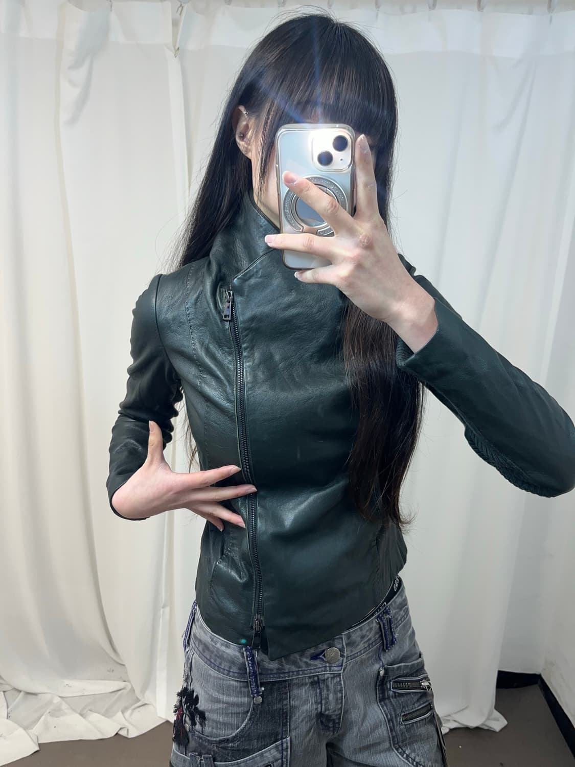 사선 지퍼 하이넥 카키 레더 자켓 상품이미지5