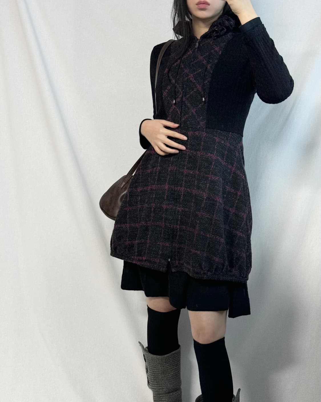 셔링 스트링 넥 니트 집업 원피스 상품이미지2