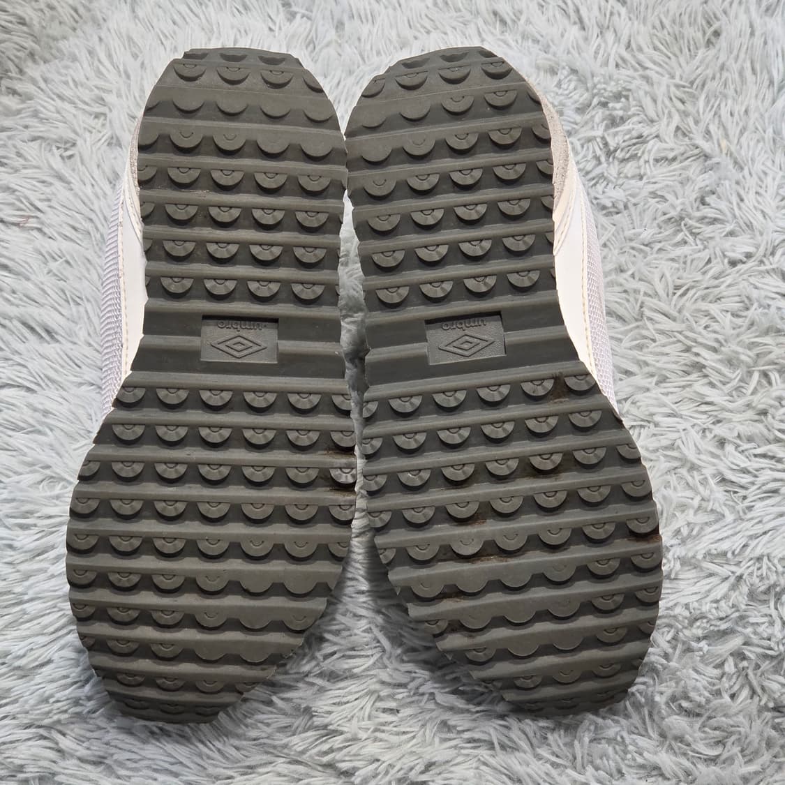 6a-29:엄브로 클래식 레트로 러너 화이트 그레이(230) 상품이미지9