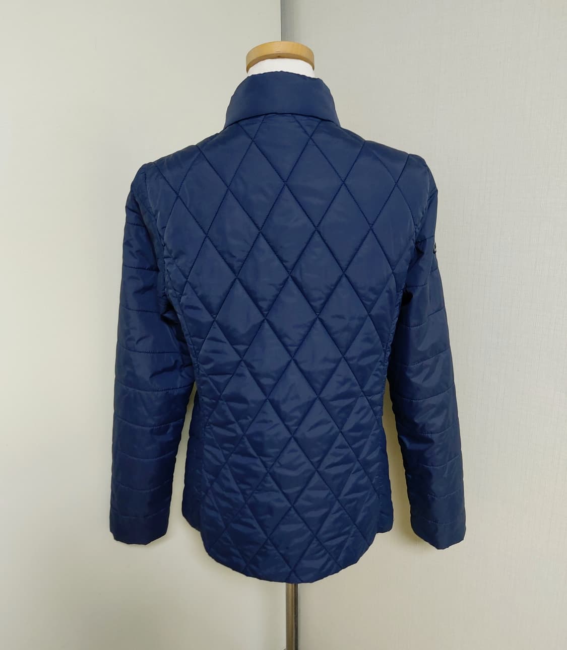 머렐 여성 퀼팅 경량 패딩자켓(M)

 상품이미지3