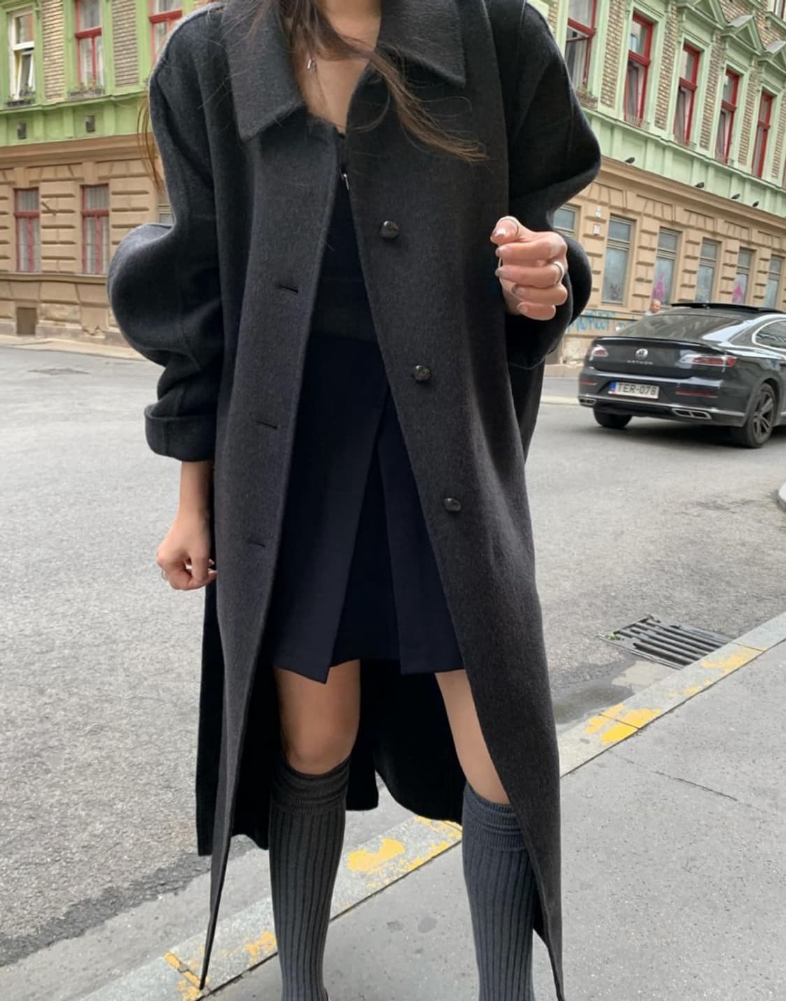 포스터 세라믹 벨트 싱글 카라 롱 핸드메이드 코트 차콜 상품이미지2