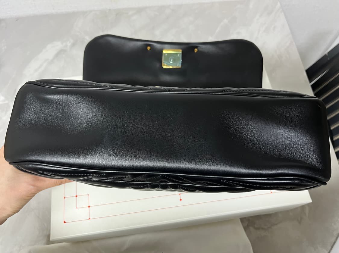 알렉산더 맥퀸 씰 백 블랙 라지 상품이미지4