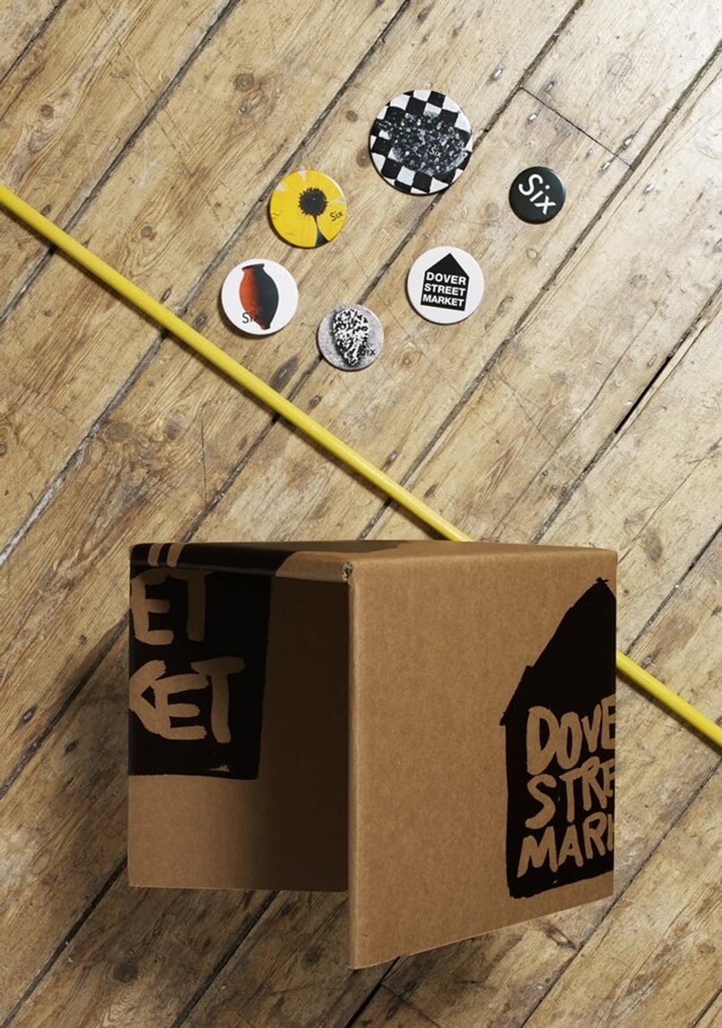 [OS] 도버스트릿 마켓 10주년 기념 한정 캔뱃지 세트,꼼데가르송 식스 상품이미지3