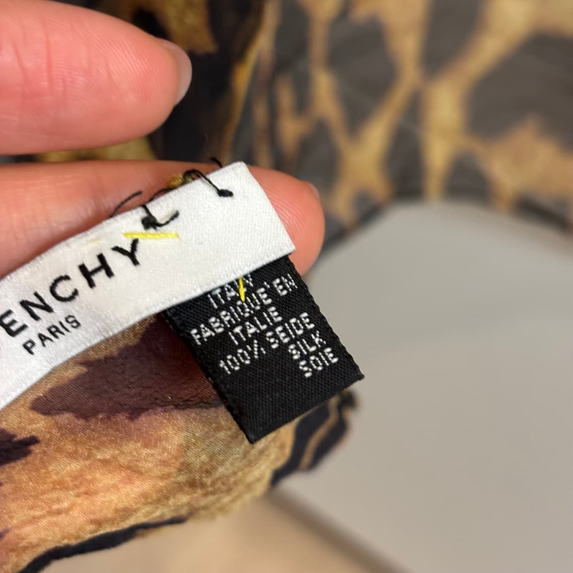 지방시 프로럴 프린트 실크 100% 스카프 상품이미지6