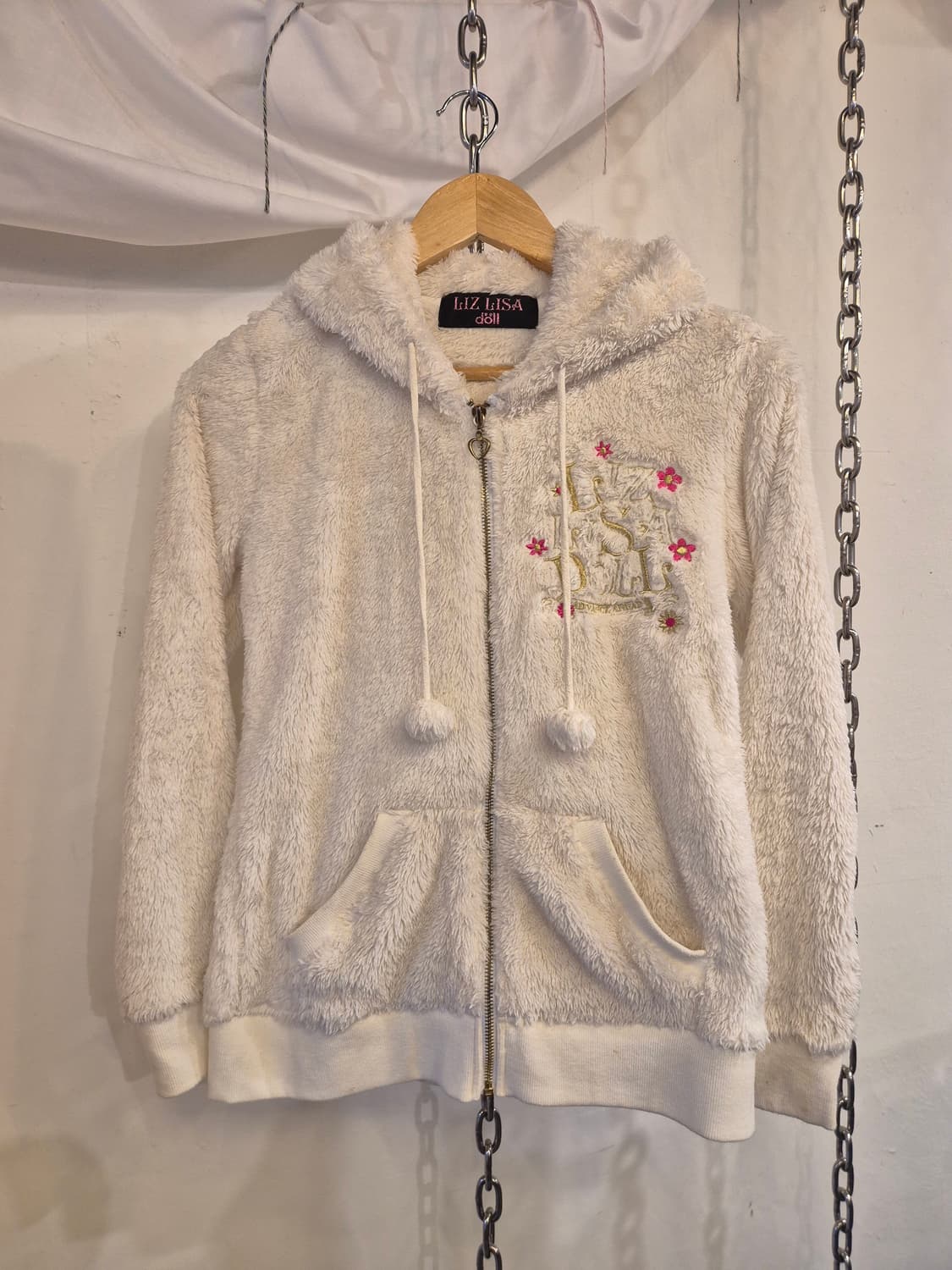 liz lisa doll 리즈리사돌 레터링 자수 폼폼이 플리스 후드집업 상품이미지1