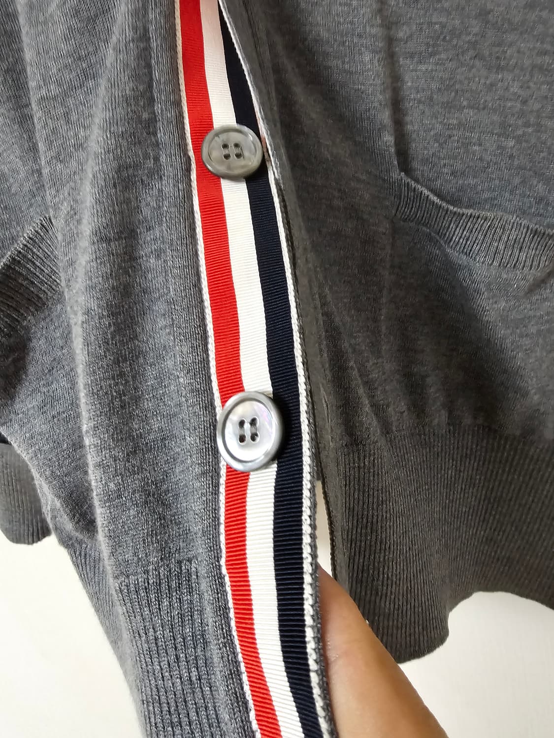 톰브라운 24ss 사선완장 메리노울 가디건(3/100/정품) 상품이미지5